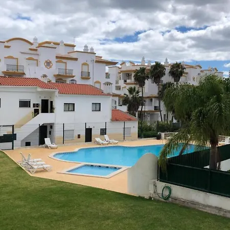 View 990 Meters From On Foot Lejlighed Albufeira