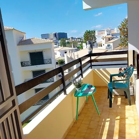 Appartement View 990 Meters From On Foot